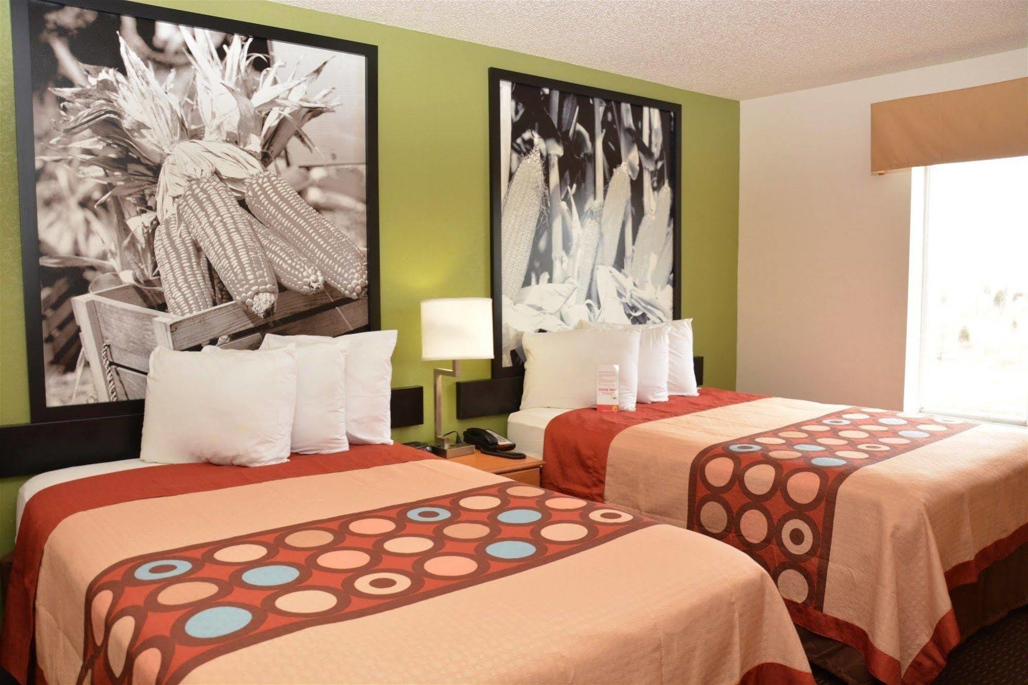 Super 8 By Wyndham Corydon Otel Dış mekan fotoğraf