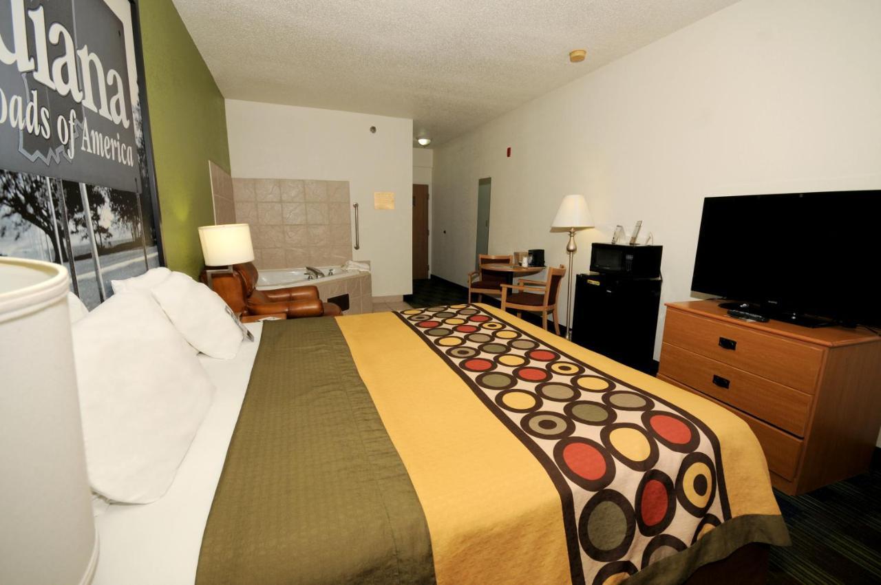 Super 8 By Wyndham Corydon Otel Dış mekan fotoğraf